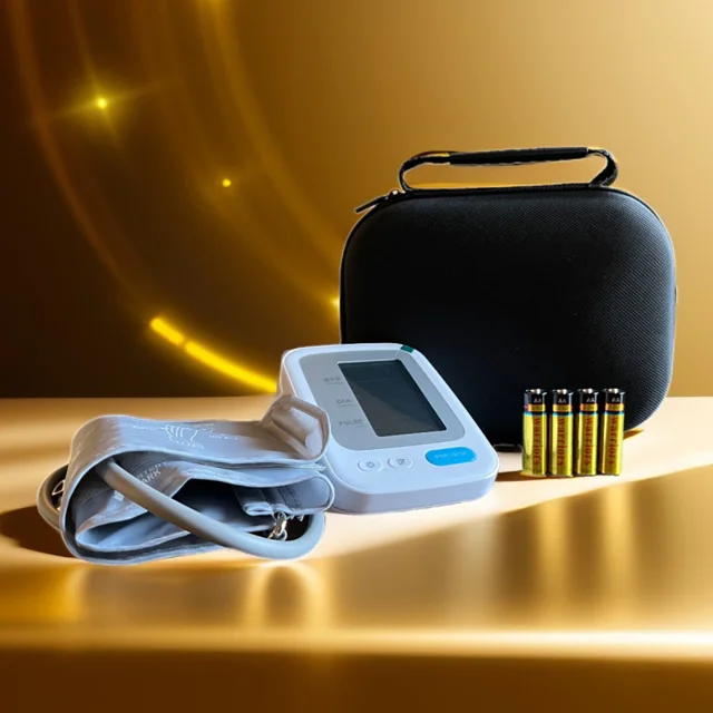 فشارسنج بازویی دیجیتال یونکر مدل YK-BPA1 با حافظه دو کاربره، تشخیص آریتمی، نمایش میانگین ن 101563321